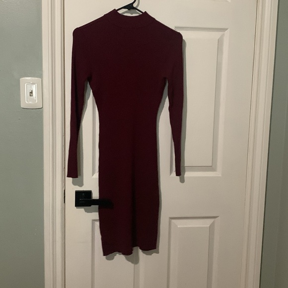 Red Laced Long-Sleeve Dress - Picture 2 of 2